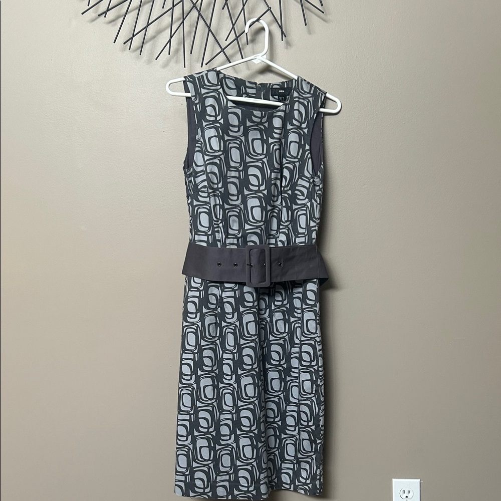 H&M Black and Gray Geometric Midi Dress. 15% off 2+ bundle